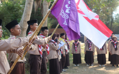 PELANTIKAN DAN SERAH TERIMA JABATAN DEWAN AMBALAN SMA NUR LINTANG KEDU